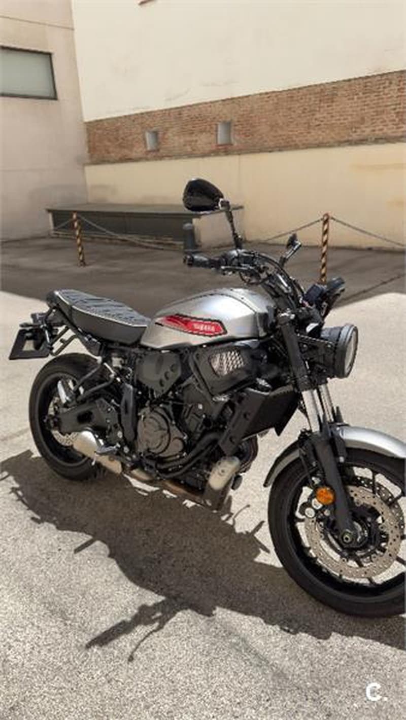 Yamaha XSR700 – Vista 1
