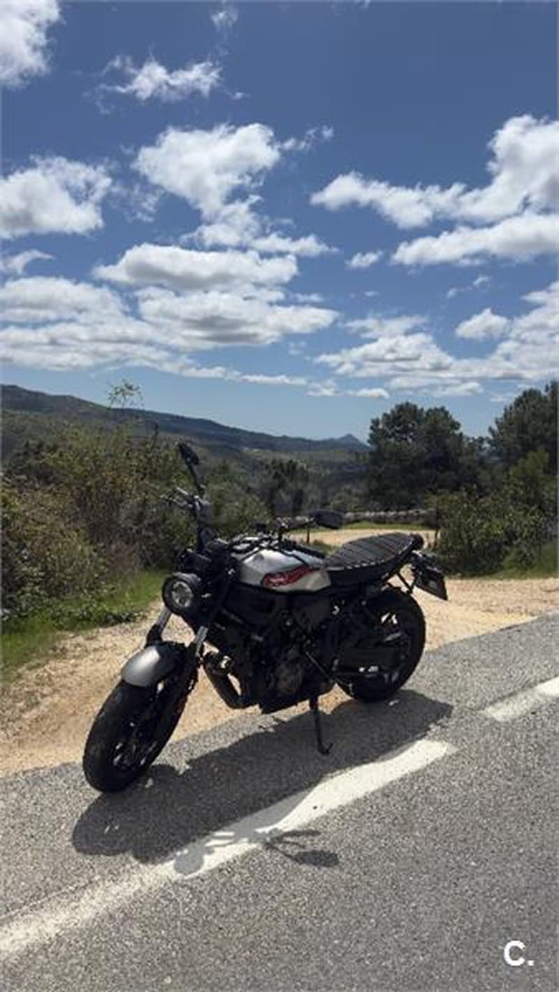 Yamaha XSR700 – Vista 2