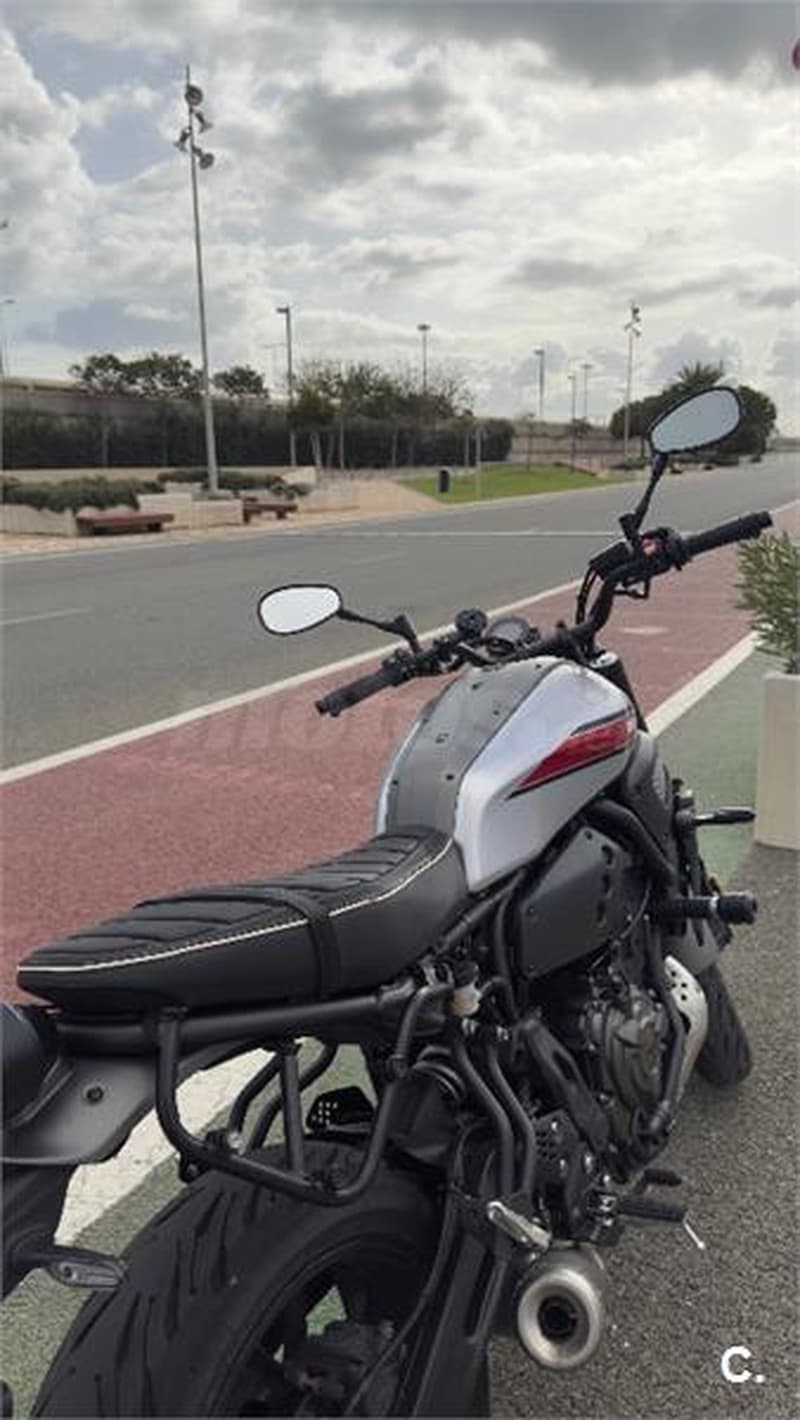 Yamaha XSR700 – Vista 3