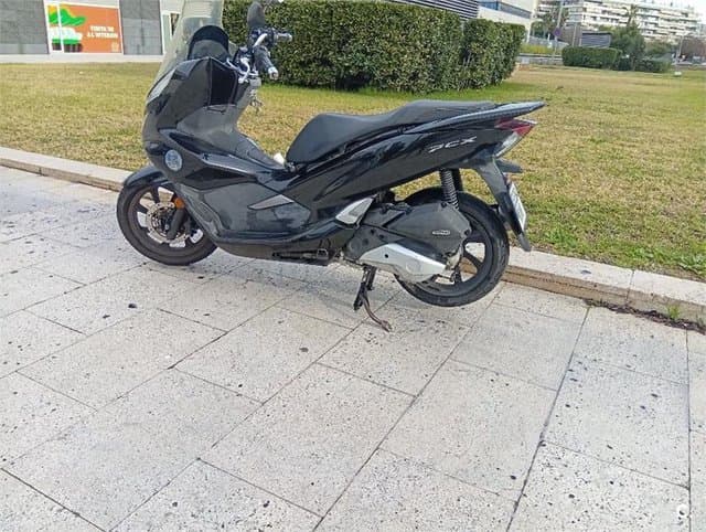 Honda PCX 125 2000 € 2019 Barcelona - 4