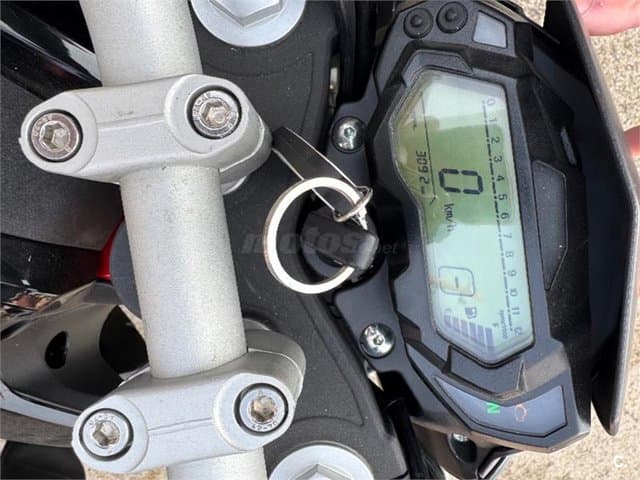 Benelli BN 125 – Vista 4