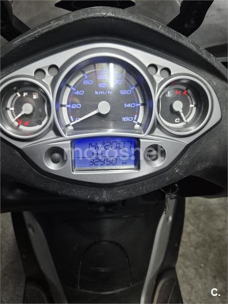 Yamaha X-CITY 250 – Vista 8