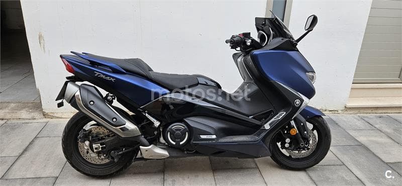 Yamaha TMAX – Vista 2