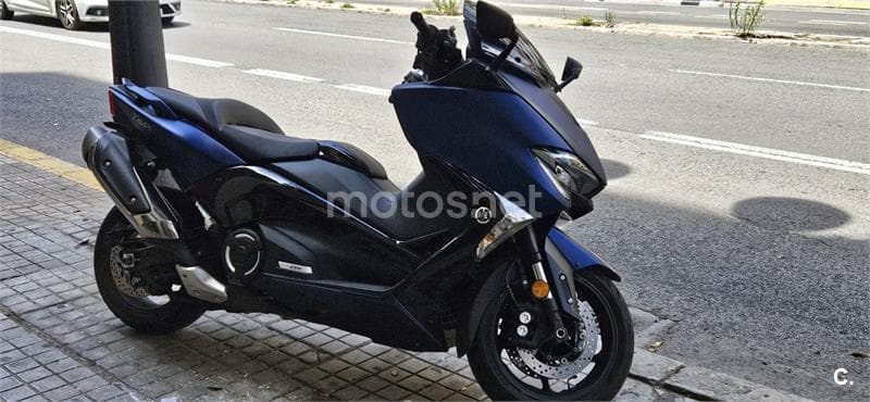 Yamaha TMAX – Vista 3