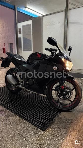 Honda CBR 125R – Vista 2