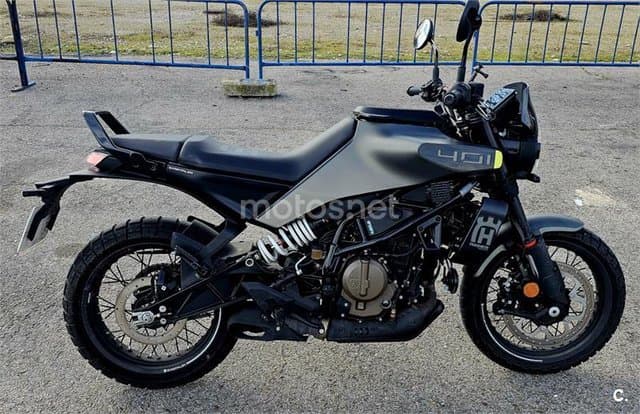 Husqvarna Svartpilen 401 – Vista 2