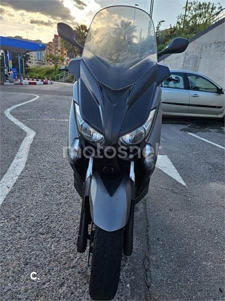 Yamaha XMAX 400 – Vista 1