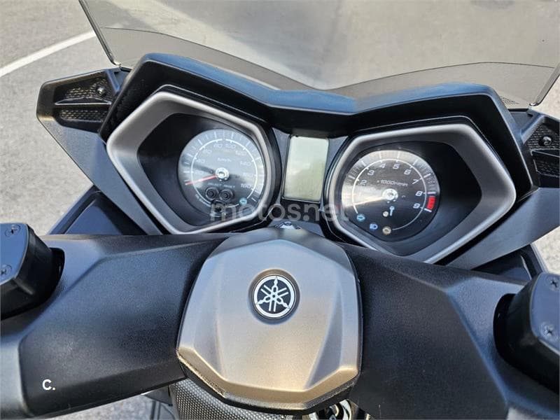 Yamaha XMAX 400 – Vista 2