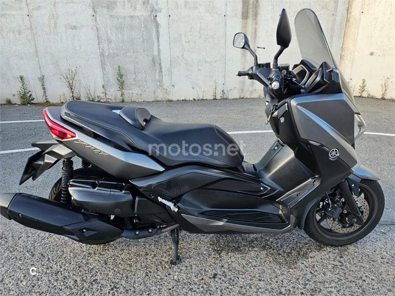 Yamaha XMAX 400 – Vista 7