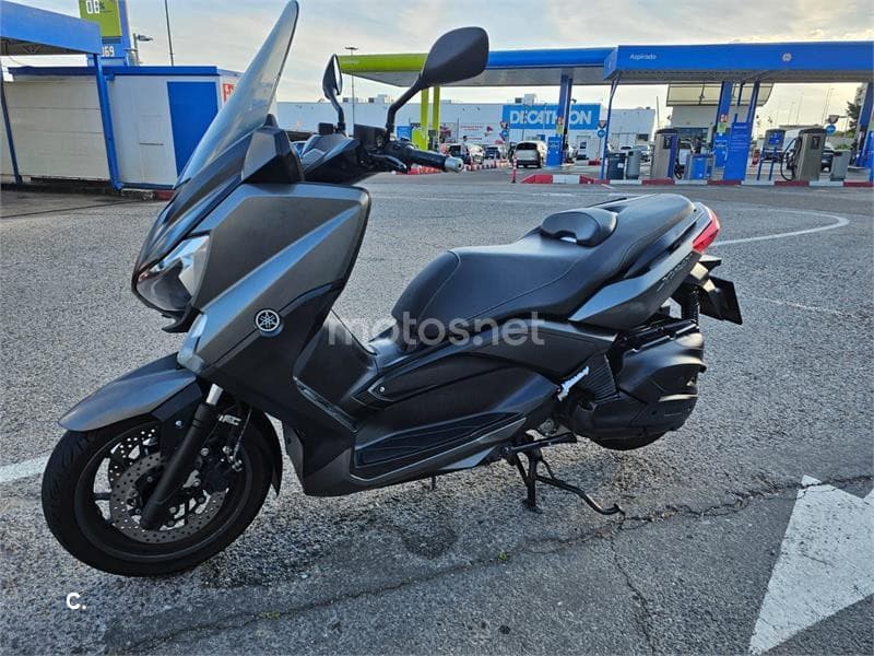 Yamaha XMAX 400 – Vista 9
