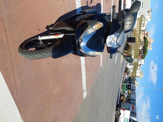 Honda Scoopy SH300i TopBox 2250 € 2011 Girona - 2