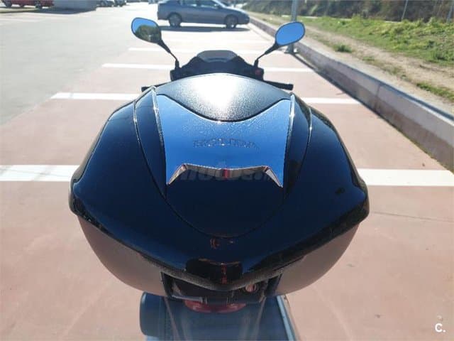 Honda Scoopy SH300i TopBox 2250 € 2011 Girona - 8