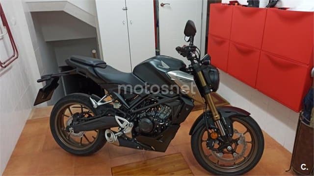 Honda CB 125 R – Vista 2