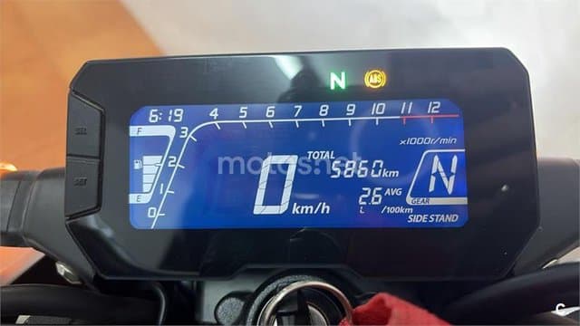 Honda CB 125 R – Vista 4