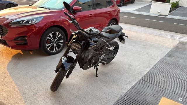 Honda CB 125 R – Vista 2