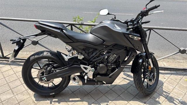 Honda CB 125 R – Vista 3