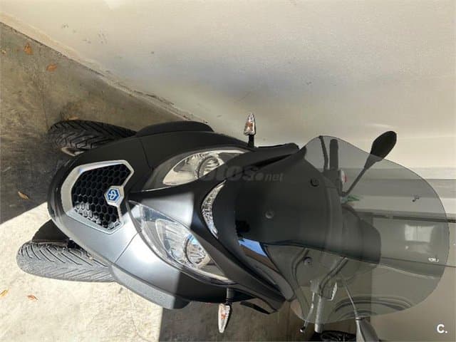 Piaggio MP3 – Vista 3