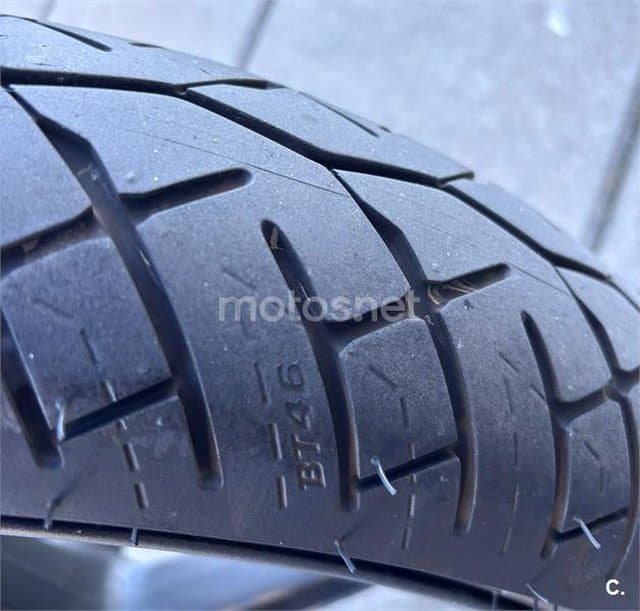 Honda VTR 250 – Vista 4