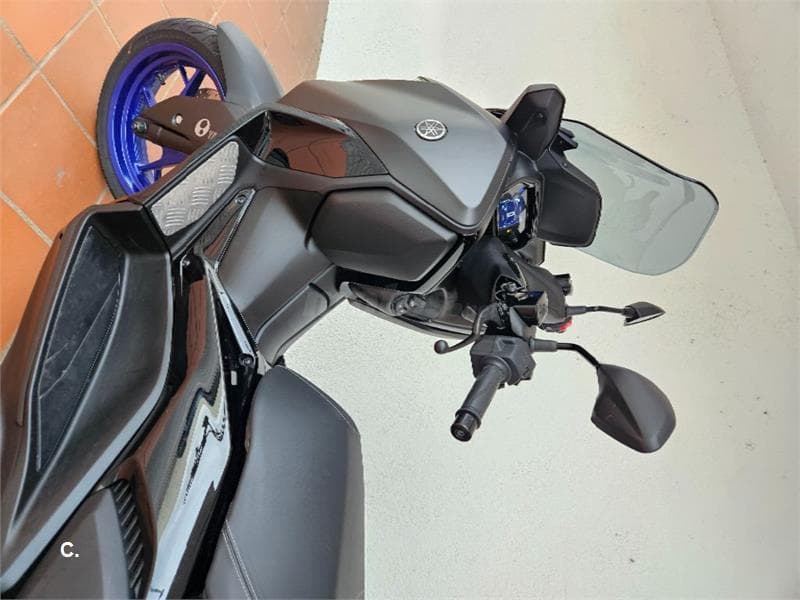 Yamaha XMAX 300 – Vista 4