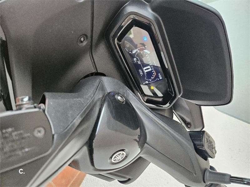 Yamaha XMAX 300 – Vista 5