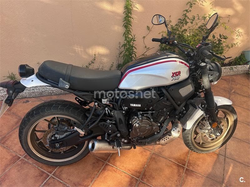 Yamaha XSR700 – Vista 1