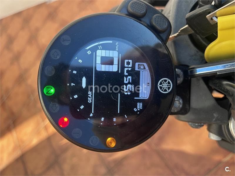 Yamaha XSR700 – Vista 3