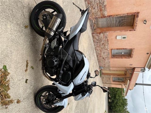 Kawasaki Z 750 – Vista 1