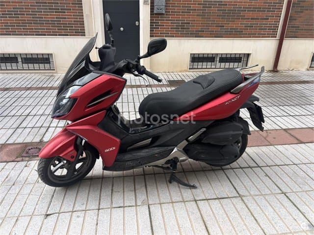 Kymco K-XCT 300i – Vista 4
