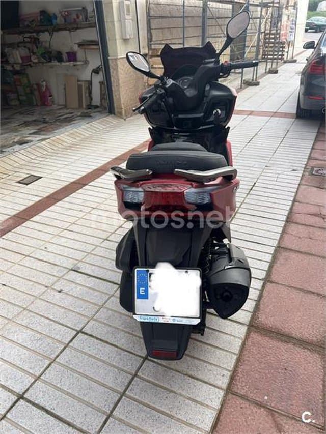 Kymco K-XCT 300i – Vista 5