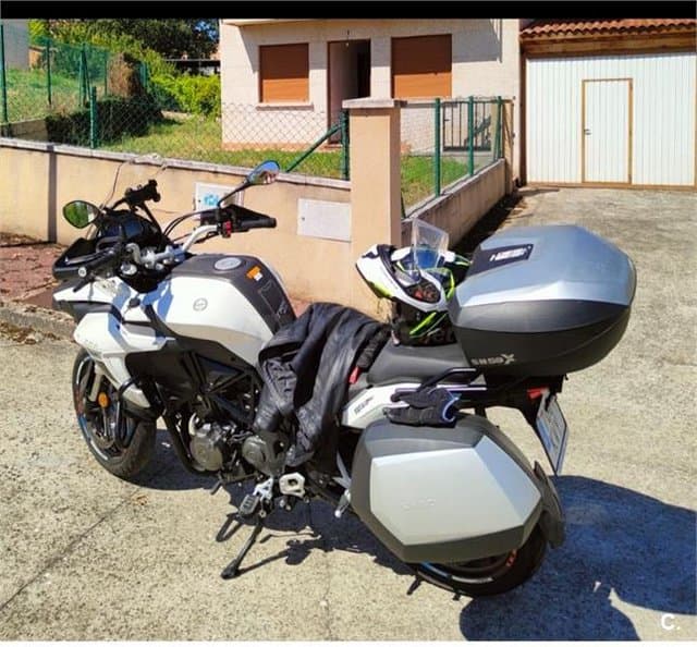Benelli TRK 502 – Vista 11