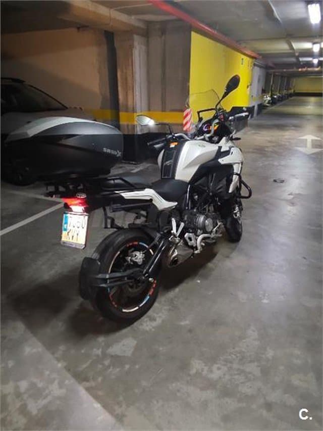 Benelli TRK 502 – Vista 7