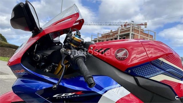 Honda CBR 1000 RR-R Fireblade SP 21.000 € 2020 Asturias - 4