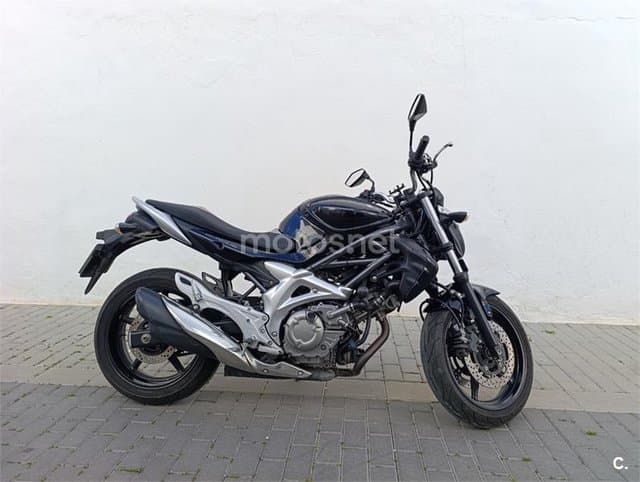 Suzuki Gladius 650 – Vista 3