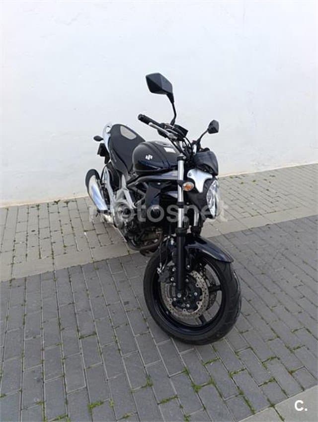 Suzuki Gladius 650 – Vista 6