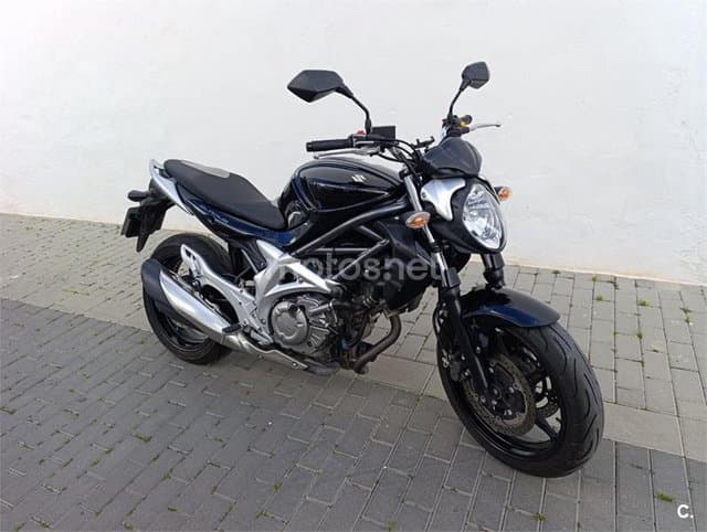 Suzuki Gladius 650 – Vista 9