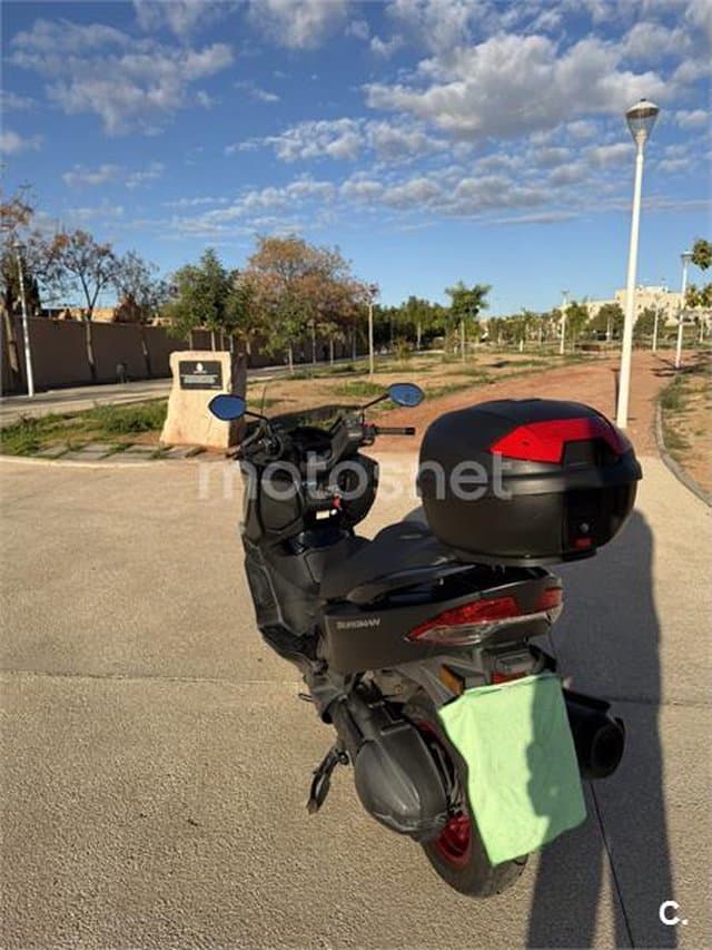 Suzuki BURGMAN 400 – Vista 6