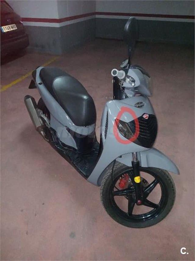 Honda SCOOPY SH125i – Vista 3