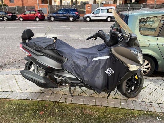 SYM Joymax 300 1400 € 2016 Madrid - 1