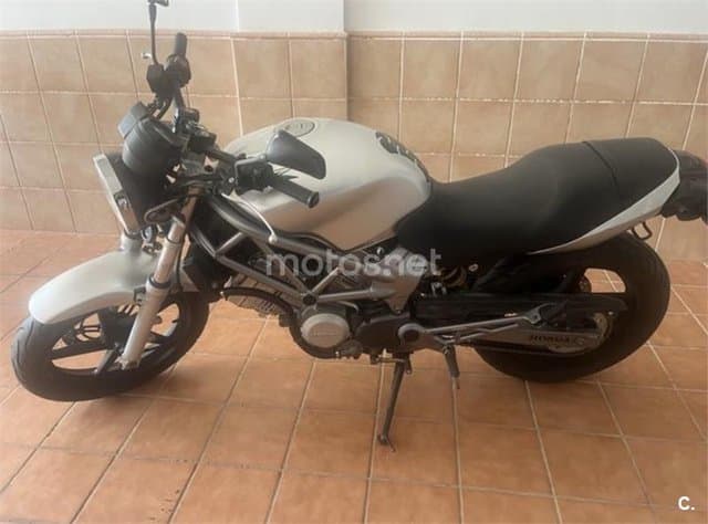 Honda VTR 250 – Vista 2