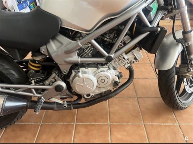 Honda VTR 250 – Vista 3