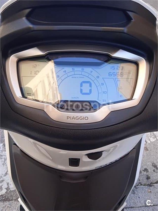 Piaggio Beverly – Vista 1