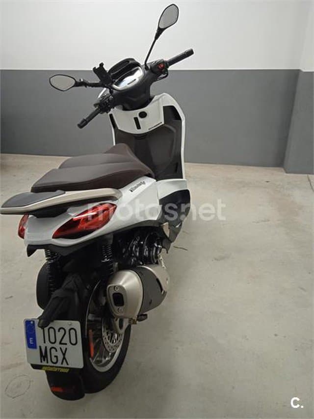 Piaggio Beverly – Vista 5