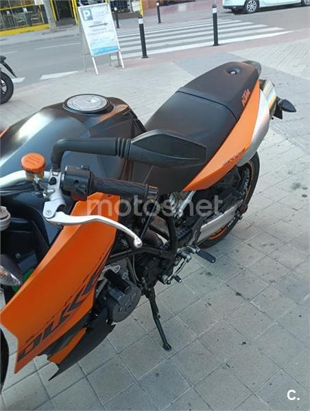 KTM 990 SUPER DUKE – Vista 6