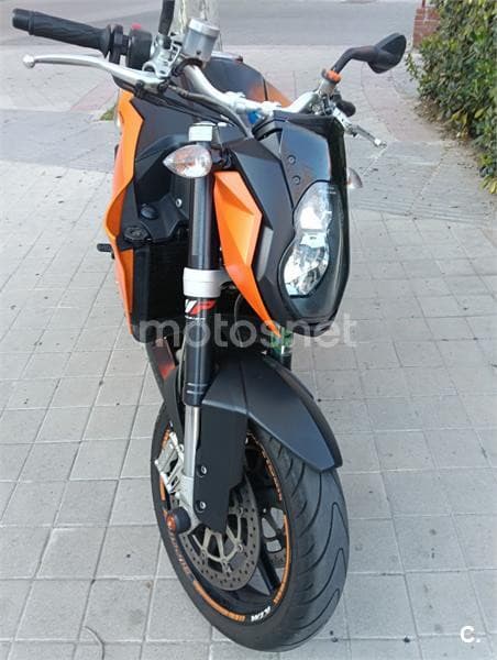KTM 990 SUPER DUKE – Vista 8