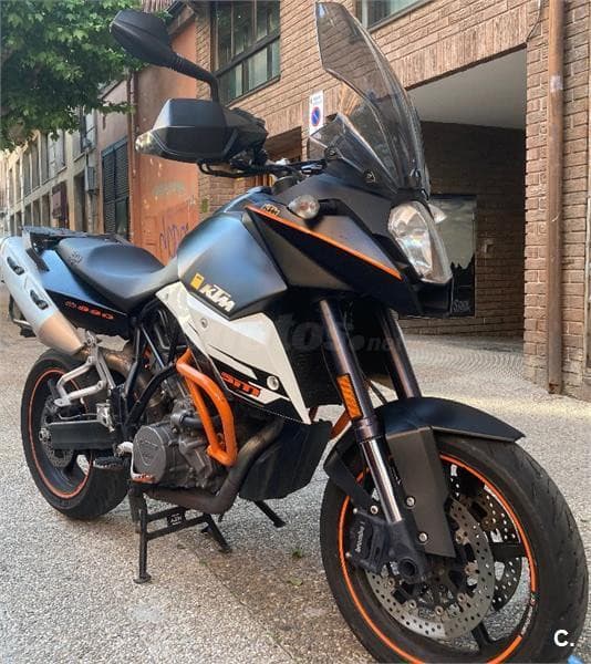 KTM 990 SUPERMOTO – Vista 1