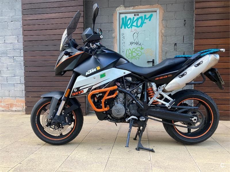 KTM 990 SUPERMOTO – Vista 2