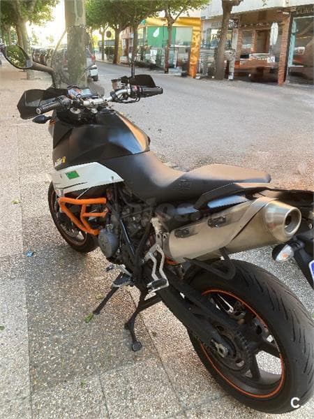 KTM 990 SUPERMOTO – Vista 3
