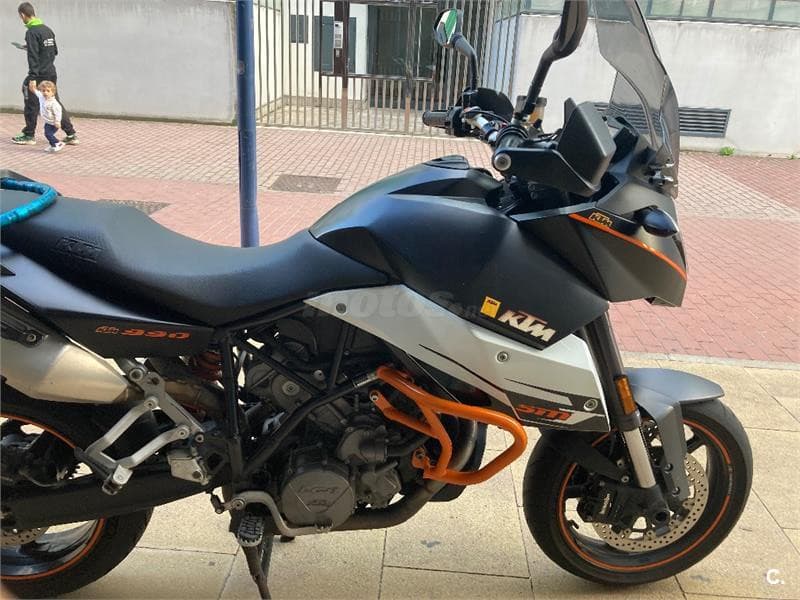 KTM 990 SUPERMOTO – Vista 5