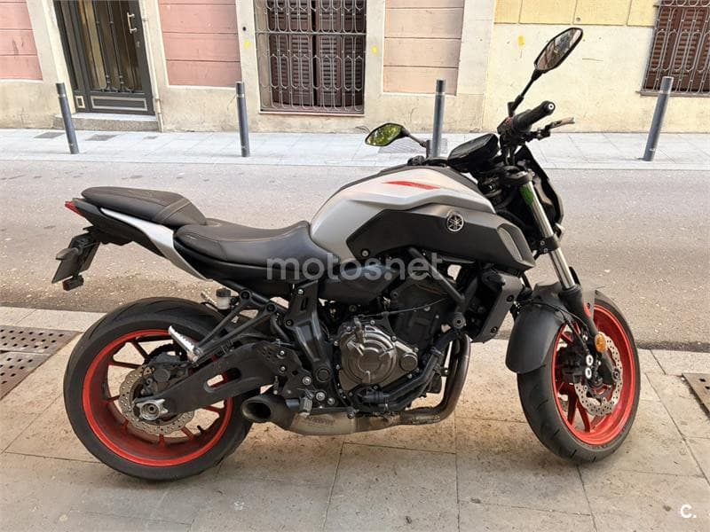 Yamaha MT-07 – Vista 1