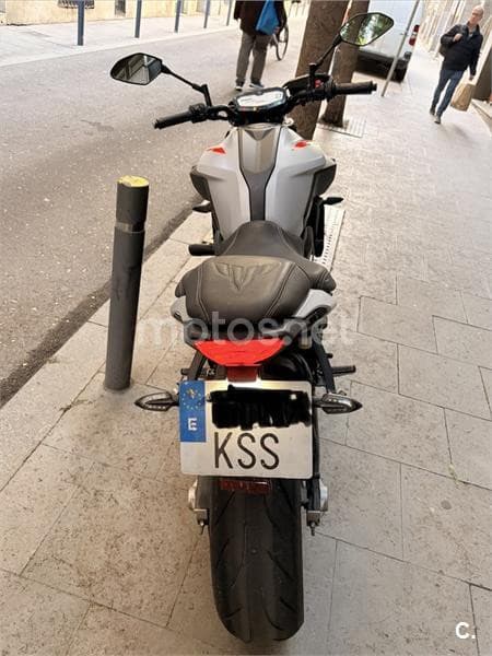 Yamaha MT-07 – Vista 12